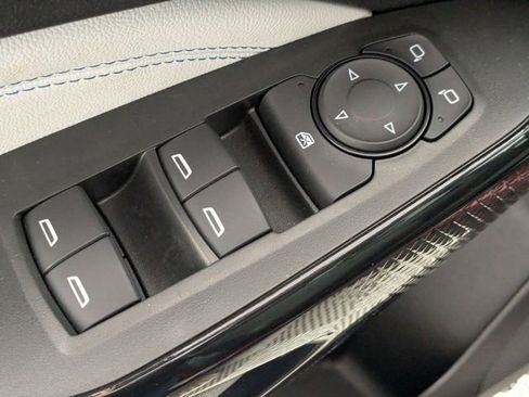 Used 2025 Chevrolet Trax LT w/ LT Convenience Package image 12