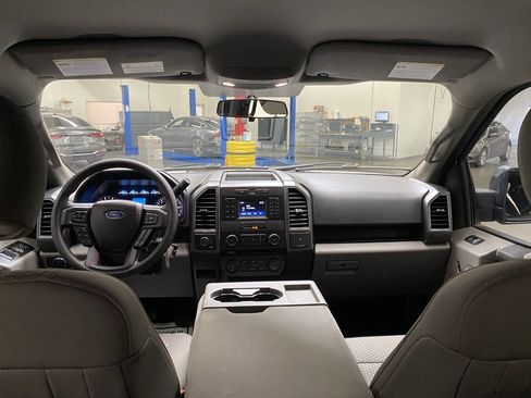 Used 2017 Ford F150 XLT image 19