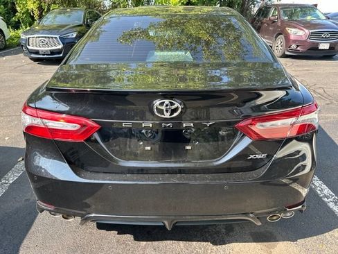 Used 2018 Toyota Camry XSE FWD image 7
