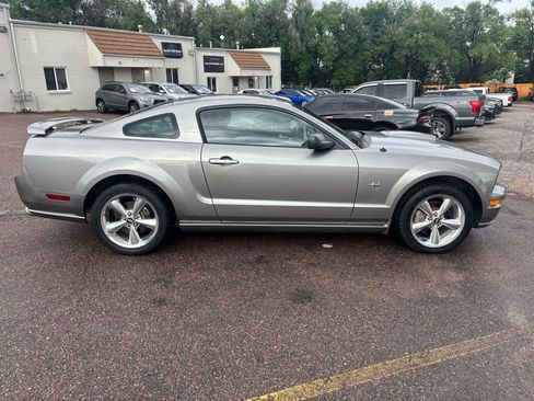 Used 2009 Ford Mustang GT image 8