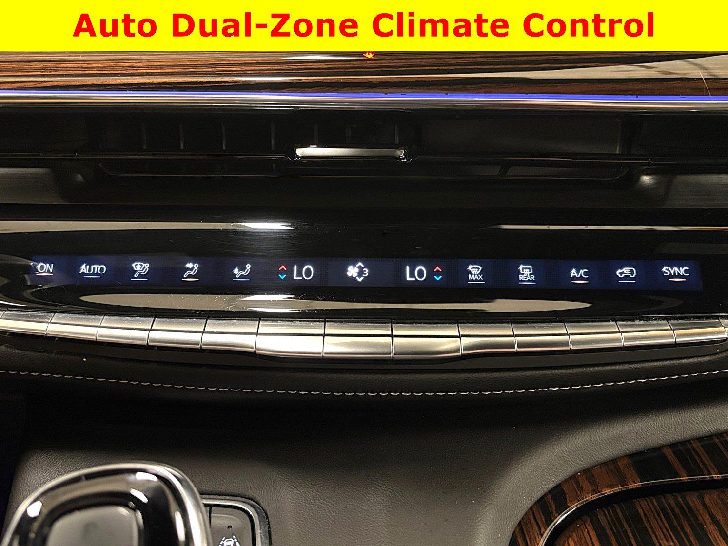 Used 2023 Cadillac Escalade Premium Luxury w/ Performance Package AWD/4WD image 28