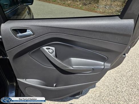 Used 2019 Ford Escape SEL AWD/4WD image 14