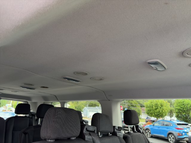 Used 2017 Ford Transit 350 XLT RWD image 4
