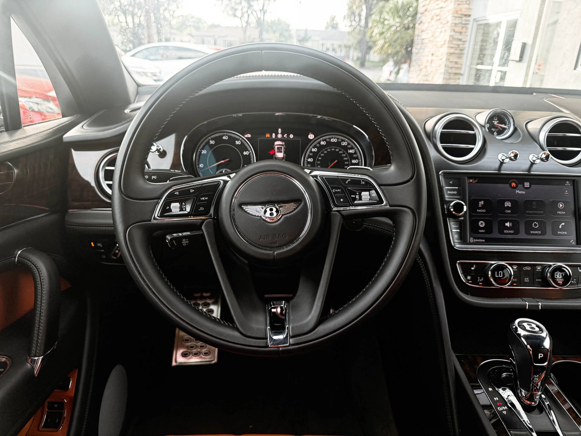 Used 2020 Bentley Bentayga AWD/4WD image 20