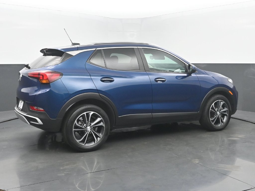 Used 2020 Buick Encore GX Select w/ Advanced Technology Package FWD image 2