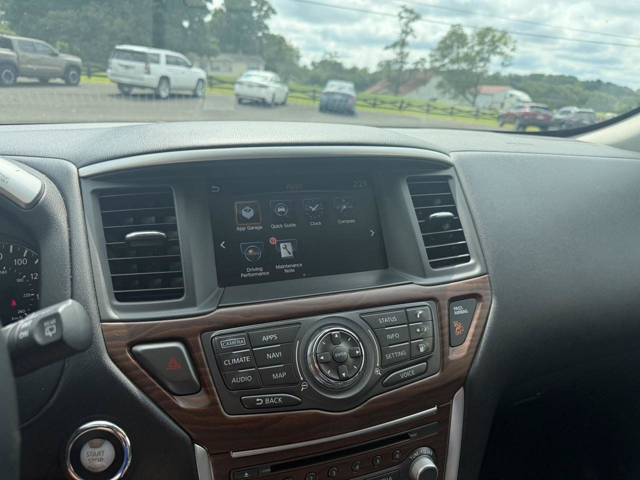 Used 2020 Nissan Pathfinder Platinum FWD image 15
