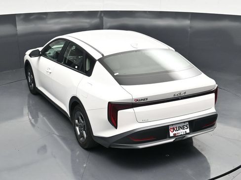 Used 2025 Kia K4 FWD image 40