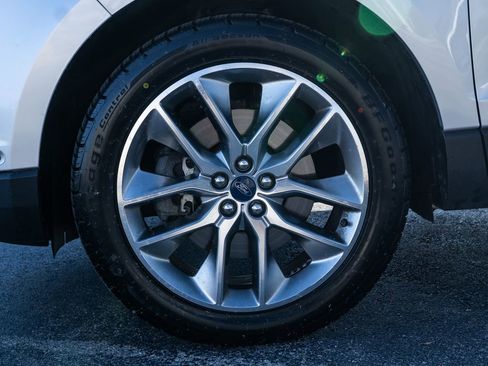 Used 2018 Ford Edge Titanium w/ Equipment Group 302A image 10