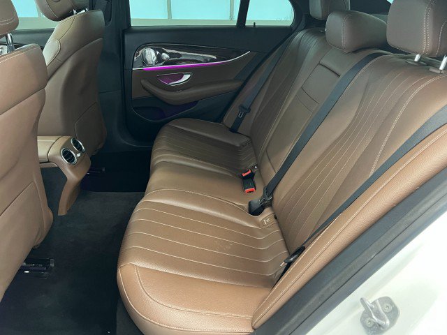 Used 2017 Mercedes-Benz E 300 4MATIC image 27