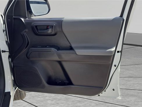 Used 2023 Toyota Tacoma SR AWD/4WD image 15