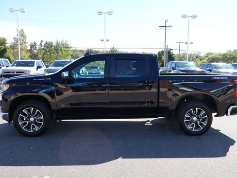 Used 2024 Chevrolet Silverado 1500 LT image 28