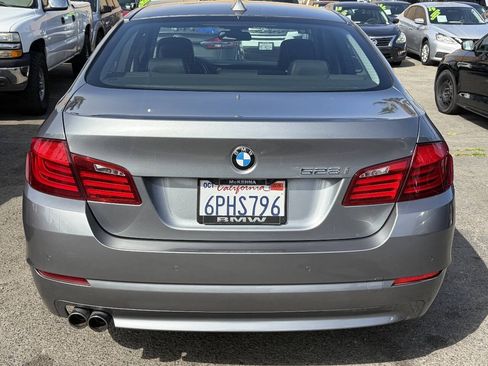 Used 2011 BMW 528i Sedan RWD image 5