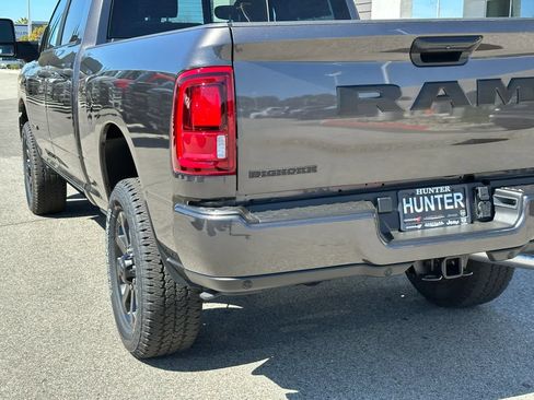 New 2026 RAM 2500 Big Horn AWD/4WD image 15