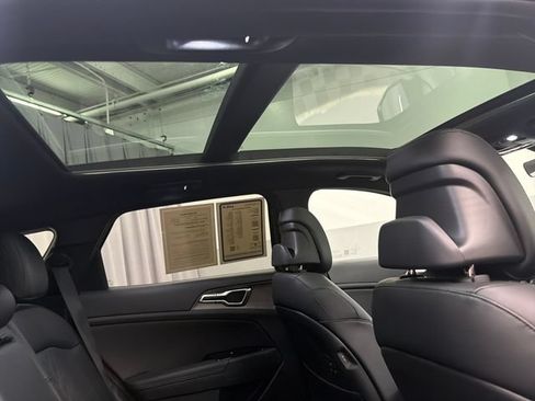 Certified 2025 Kia Sportage X-Pro AWD/4WD image 18