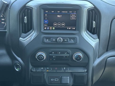 Used 2025 Chevrolet Silverado 1500 W/T w/ Trailering Package AWD/4WD image 24