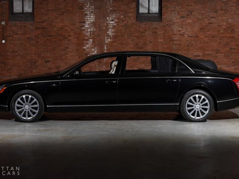 Used 2009 Maybach 62 S RWD image 2