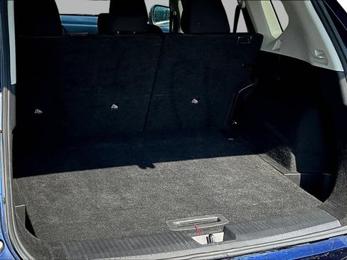 Certified 2024 Nissan Rogue SV FWD image 9