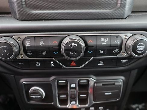 Used 2022 Jeep Gladiator Sport AWD/4WD image 22