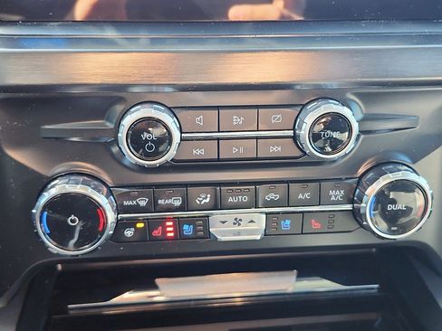 Used 2024 Ford F250 Lariat image 22