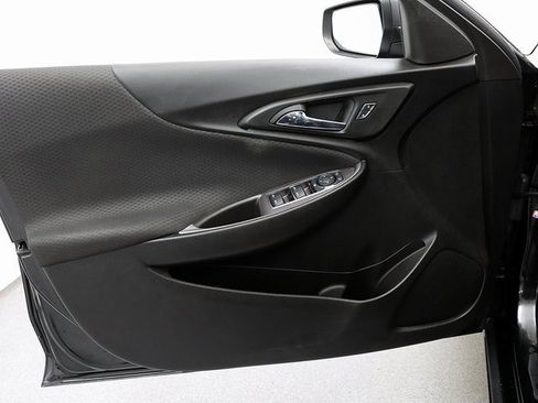 Used 2022 Chevrolet Malibu LS image 21