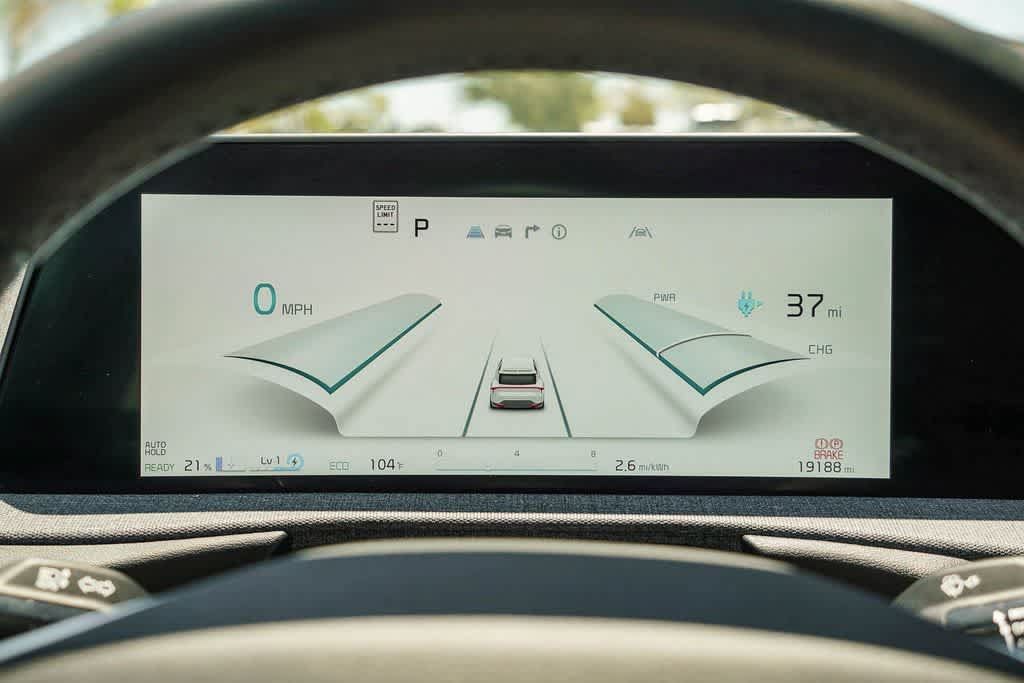Certified 2023 Kia EV6 Light RWD image 23