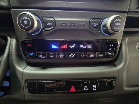 Used 2023 RAM ProMaster 3500 FWD image 28