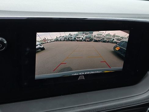 Used 2024 Buick Encore GX Preferred w/ Comfort Package FWD image 19