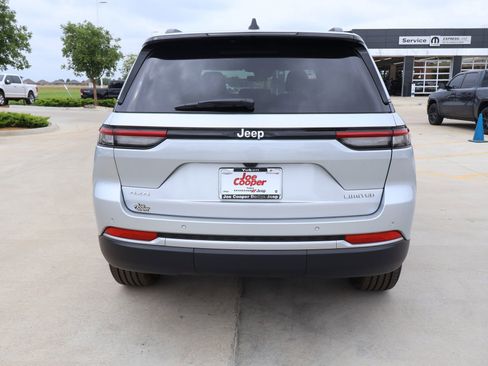 New 2026 Jeep Grand Cherokee Limited AWD/4WD image 23