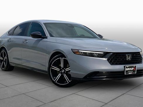 Used 2024 Honda Accord Sport image 3