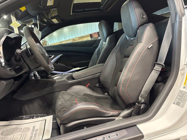 Used 2021 Chevrolet Camaro ZL1 RWD image 22