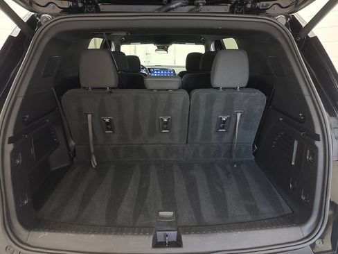 Used 2025 Chevrolet Traverse LT AWD/4WD image 6