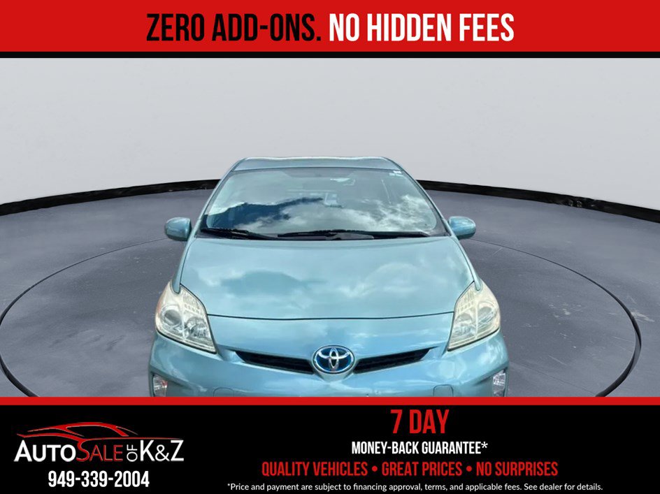 Used 2015 Toyota Prius Two w/ Preferred Accessory Package FWD image 3