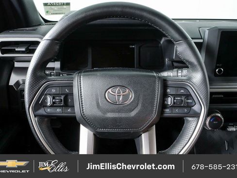Used 2025 Toyota 4Runner SR5 RWD image 9