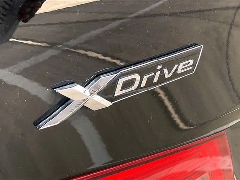 Used 2018 BMW 530i xDrive w/ Premium Package AWD/4WD image 31