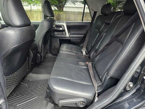 Used 2015 Toyota 4Runner Limited image 22