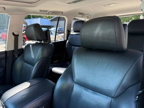 Used 2015 Lexus LX 570 4WD image 22