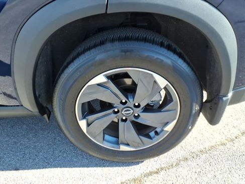 Certified 2025 Nissan Rogue SV w/ SV Premium Package image 4