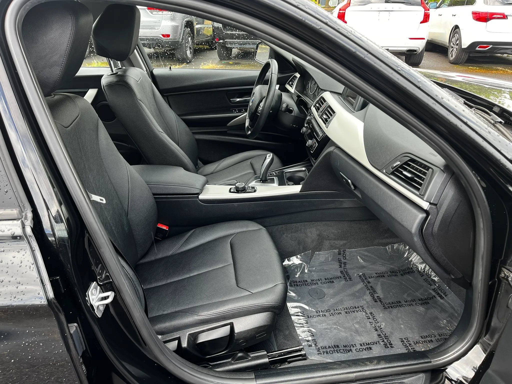 Used 2017 BMW 320i Sedan RWD image 15