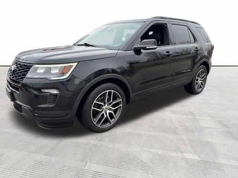 Used 2018 Ford Explorer Sport image 2