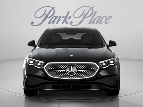 New 2026 Mercedes-Benz E 450 4MATIC Sedan image 34