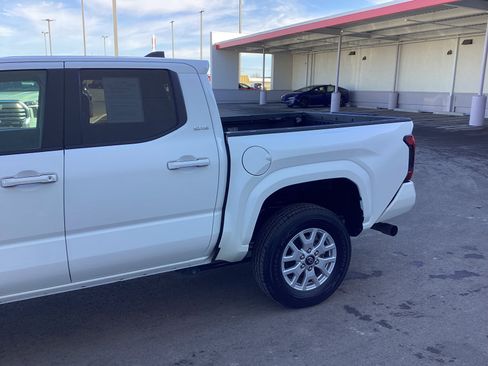 Certified 2024 Toyota Tacoma SR5 image 11