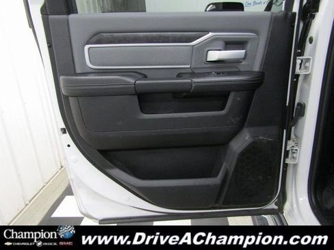 Used 2022 RAM 2500 Big Horn image 17