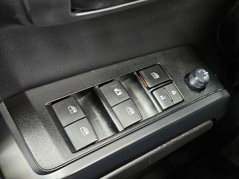 Used 2023 Toyota Tacoma SR image 17