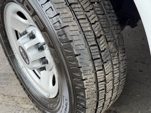 Used 2020 GMC Savana 2500 w/ Driver Convenience Package image 31