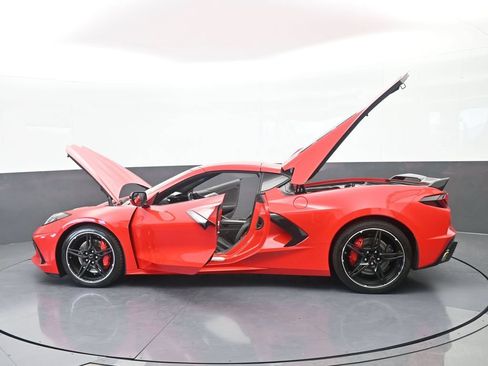 Used 2020 Chevrolet Corvette Stingray Preferred Cpe w/ 2LT Preferred Equipment Group RWD image 69