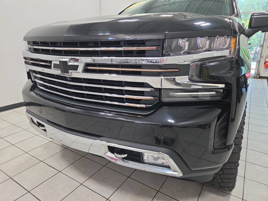 Used 2019 Chevrolet Silverado 1500 High Country w/ Technology Package AWD/4WD image 27