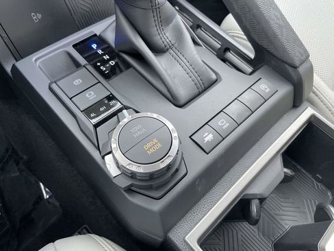New 2026 Toyota Tacoma Limited AWD/4WD image 42