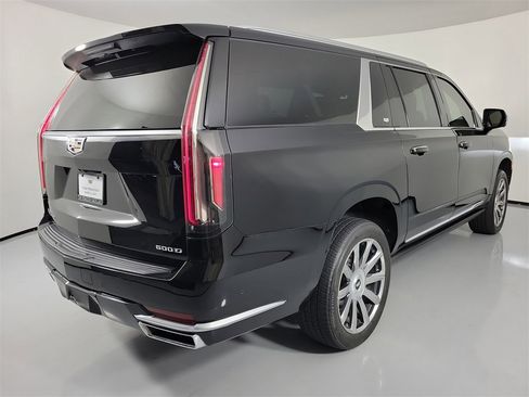 Used 2021 Cadillac Escalade ESV Premium Luxury Platinum image 4