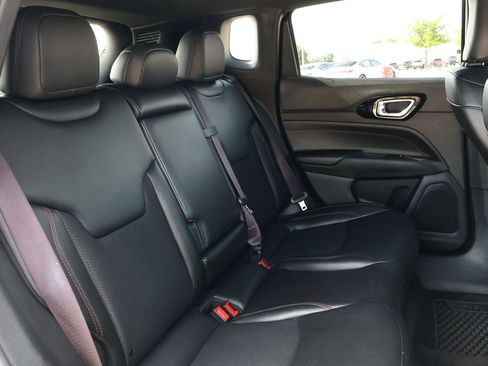 Used 2024 Jeep Compass Trailhawk AWD/4WD image 33