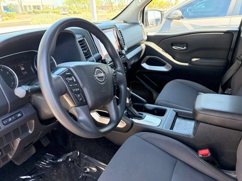 Certified 2024 Nissan Frontier SV RWD image 16